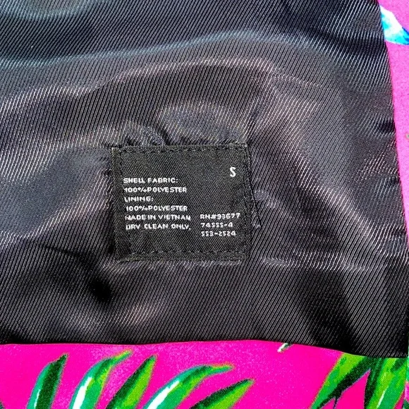 PROM VEST- J.FERRAR 6 BUTTON TROPICAL VEST - Picture 4 of 5